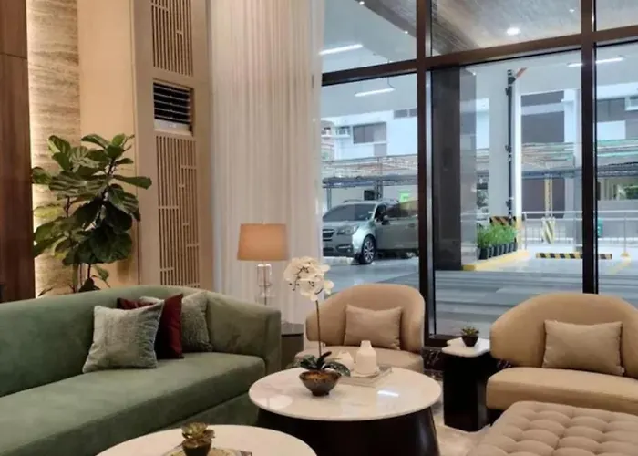 Aurora Escalades Residences 5* Manila